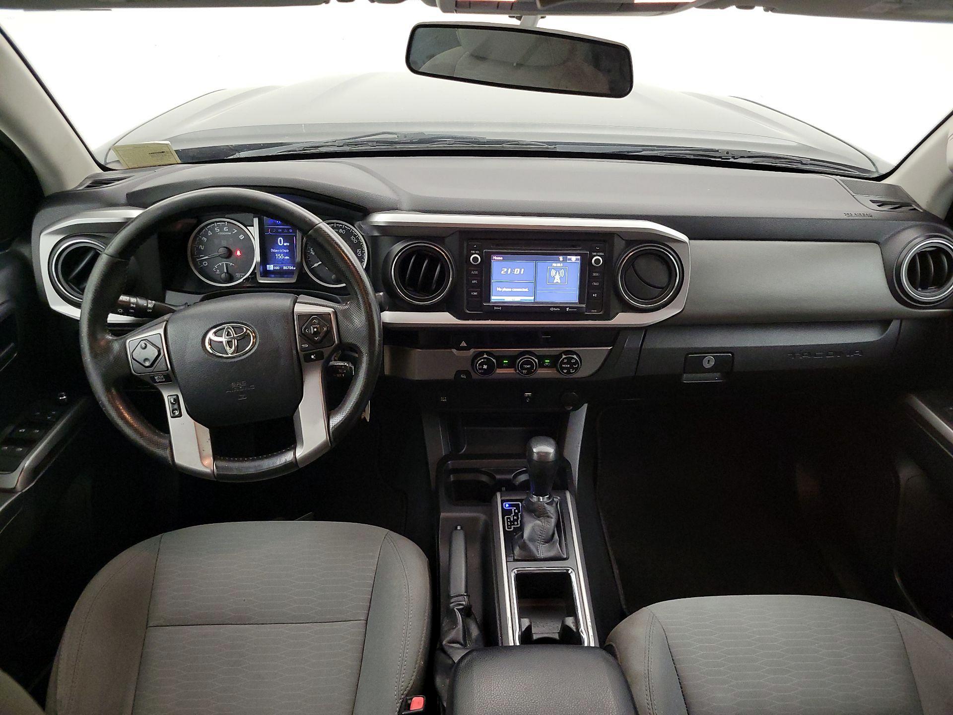 Thumbnail: 2016 Toyota Tacoma - 9