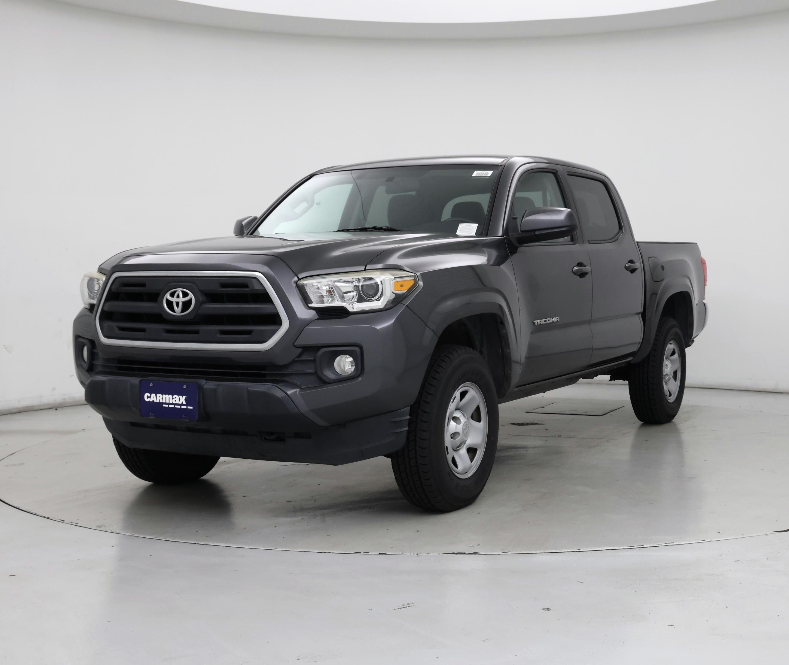 Thumbnail: 2016 Toyota Tacoma - 4