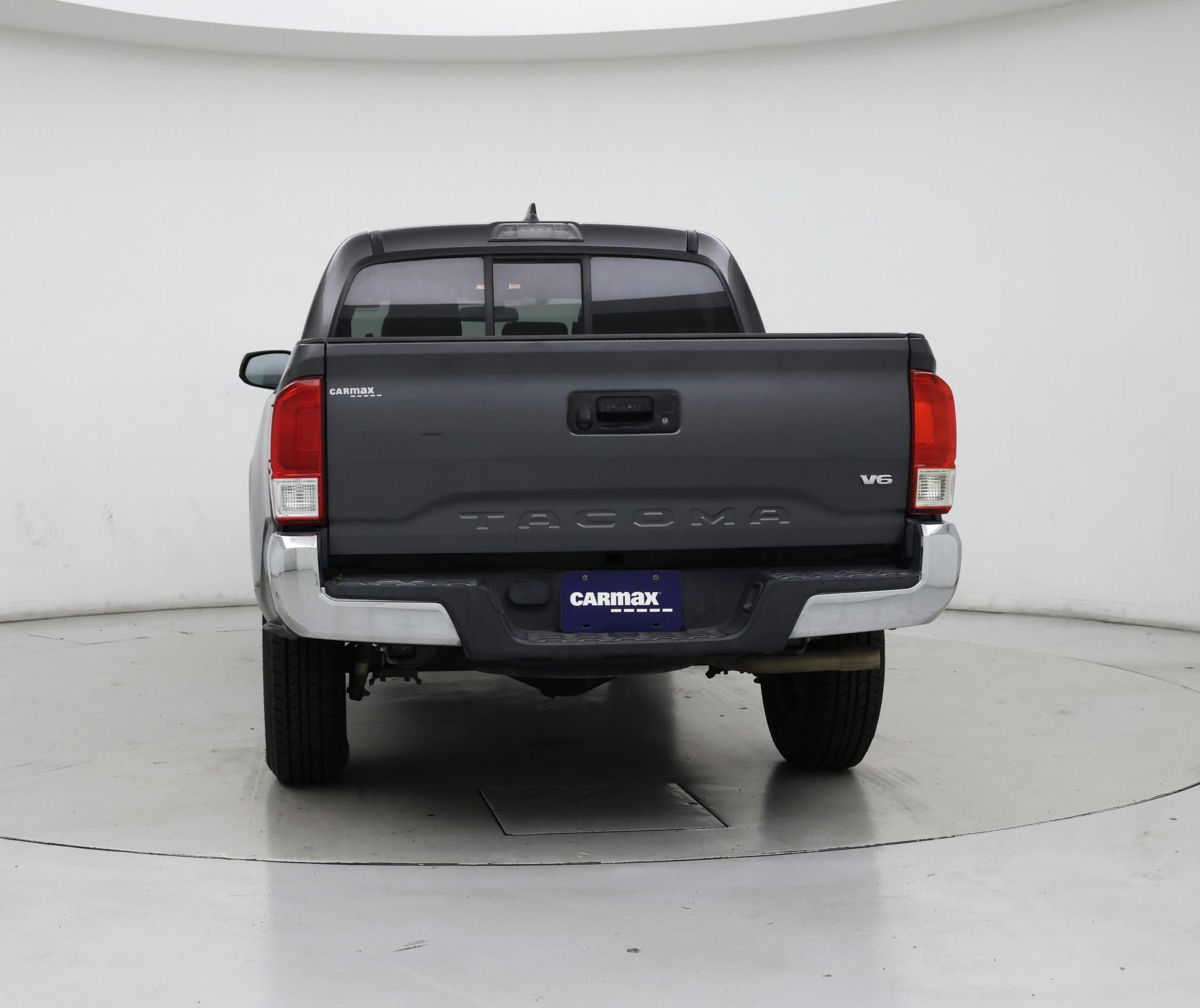 Thumbnail: 2016 Toyota Tacoma - 6
