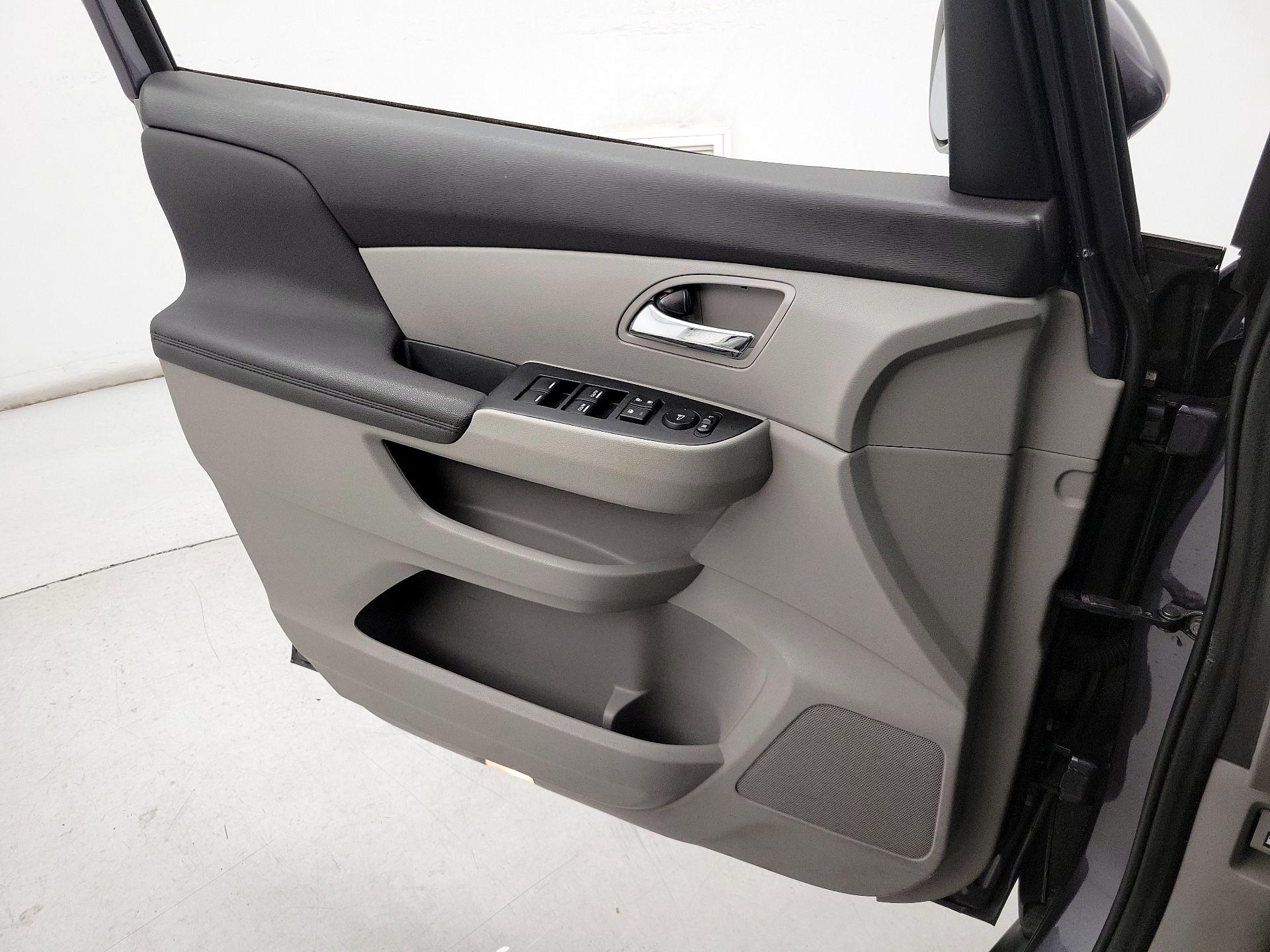 Thumbnail: 2015 Honda Odyssey - 12