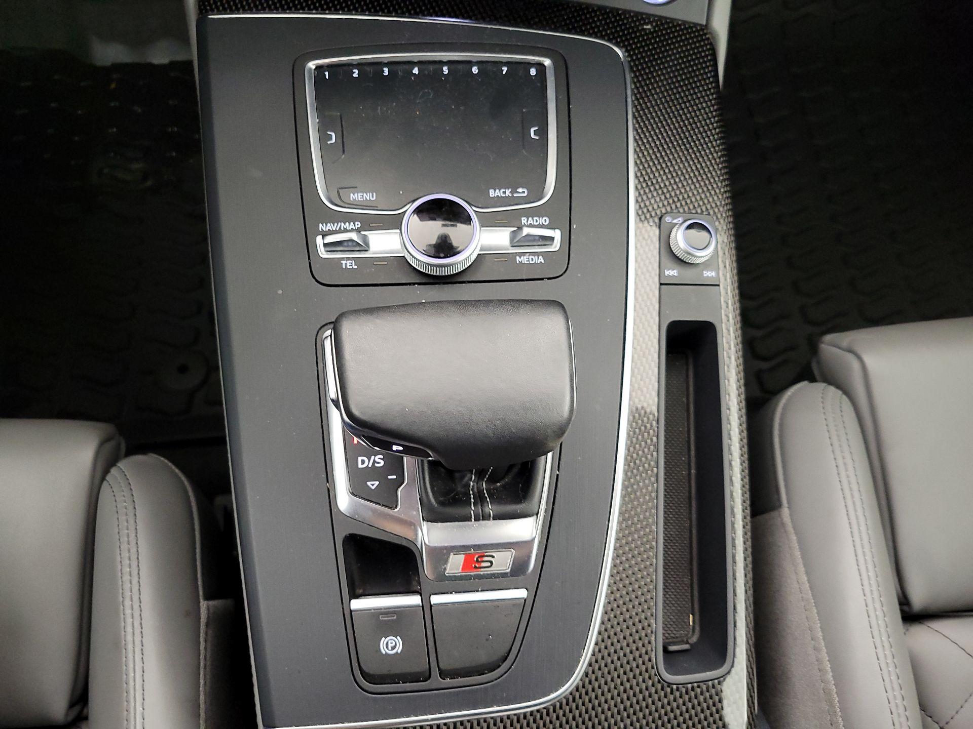 Thumbnail: 2018 Audi SQ5 - 17