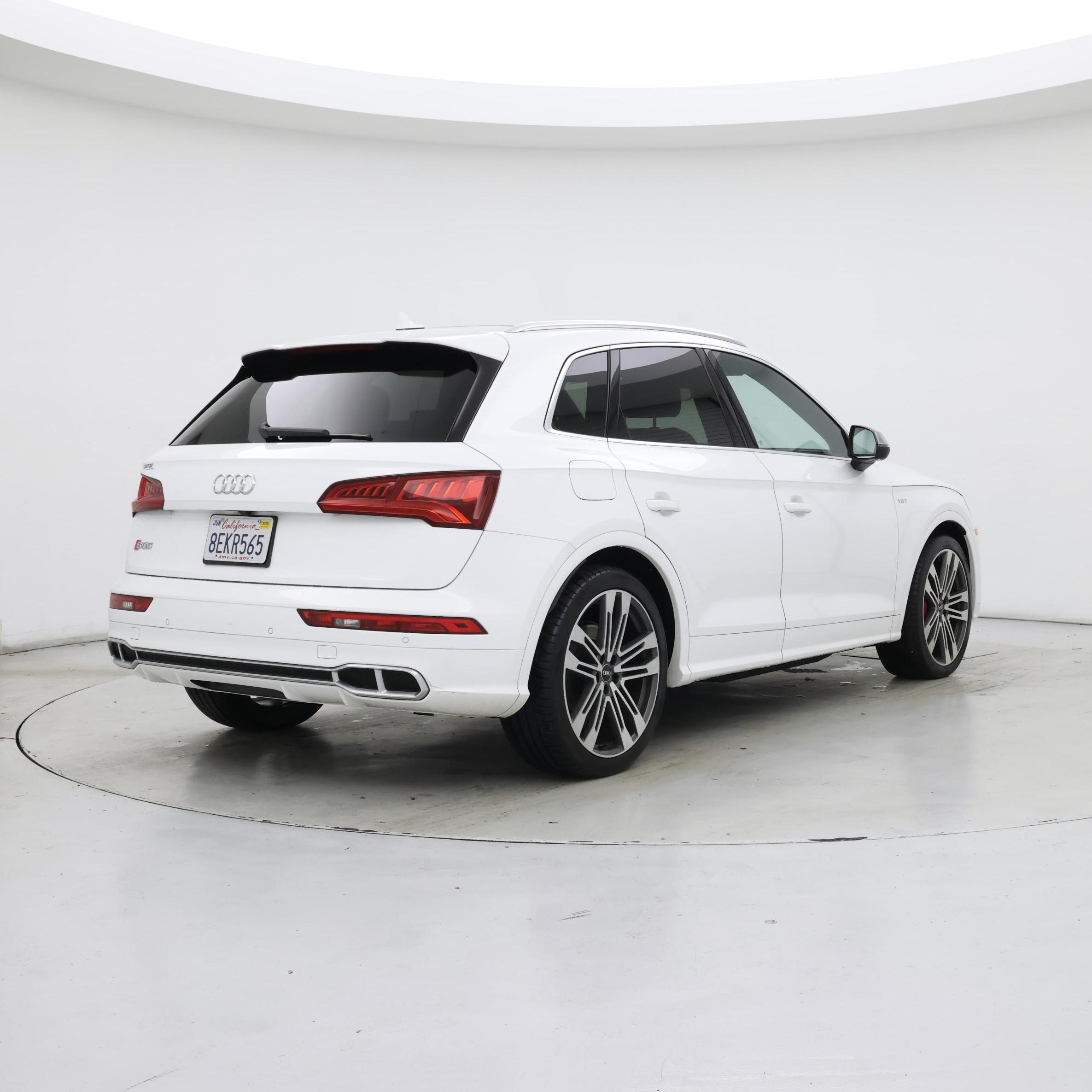 Thumbnail: 2018 Audi SQ5 - 8