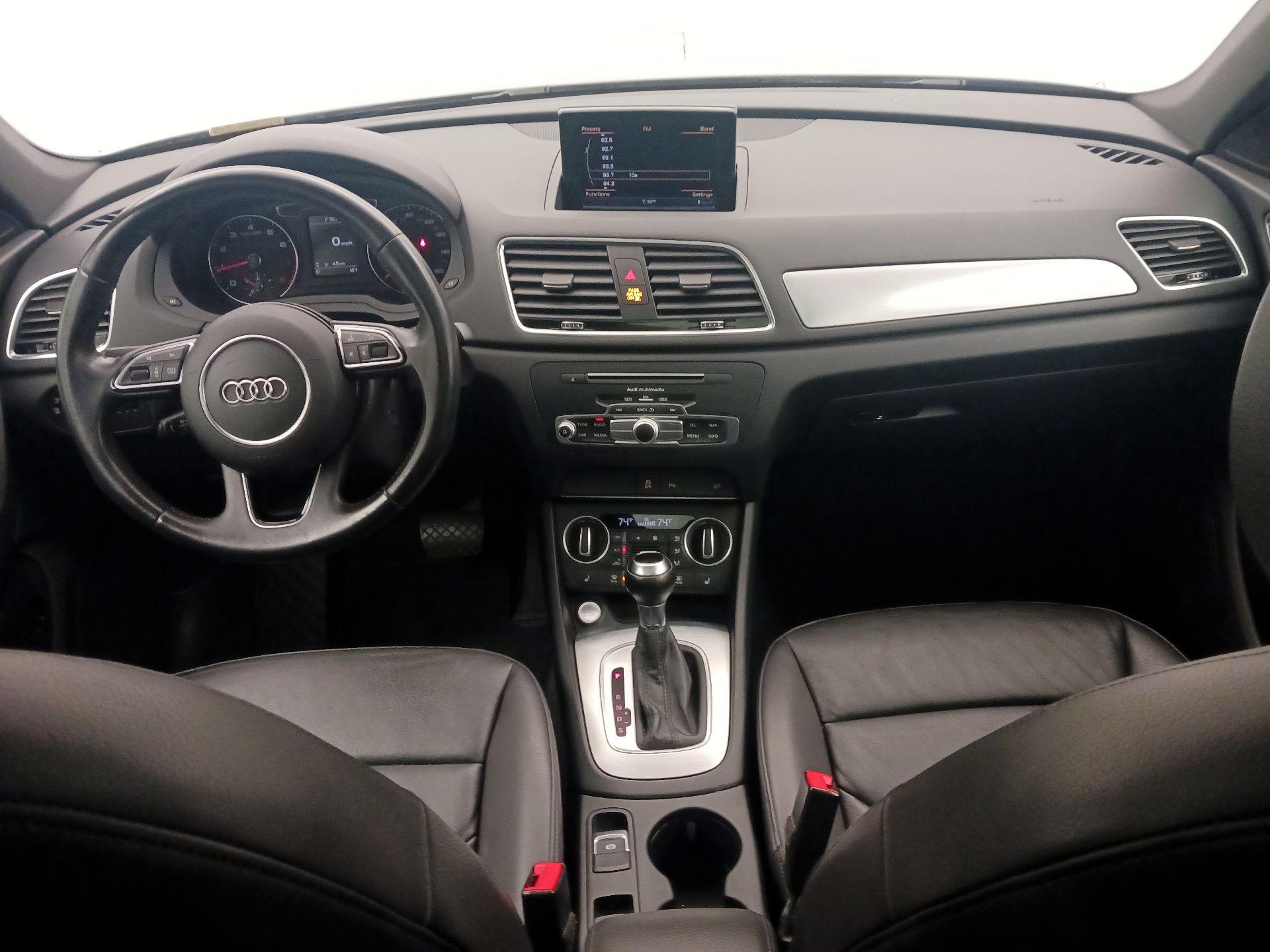Thumbnail: 2016 Audi Q3 - 9