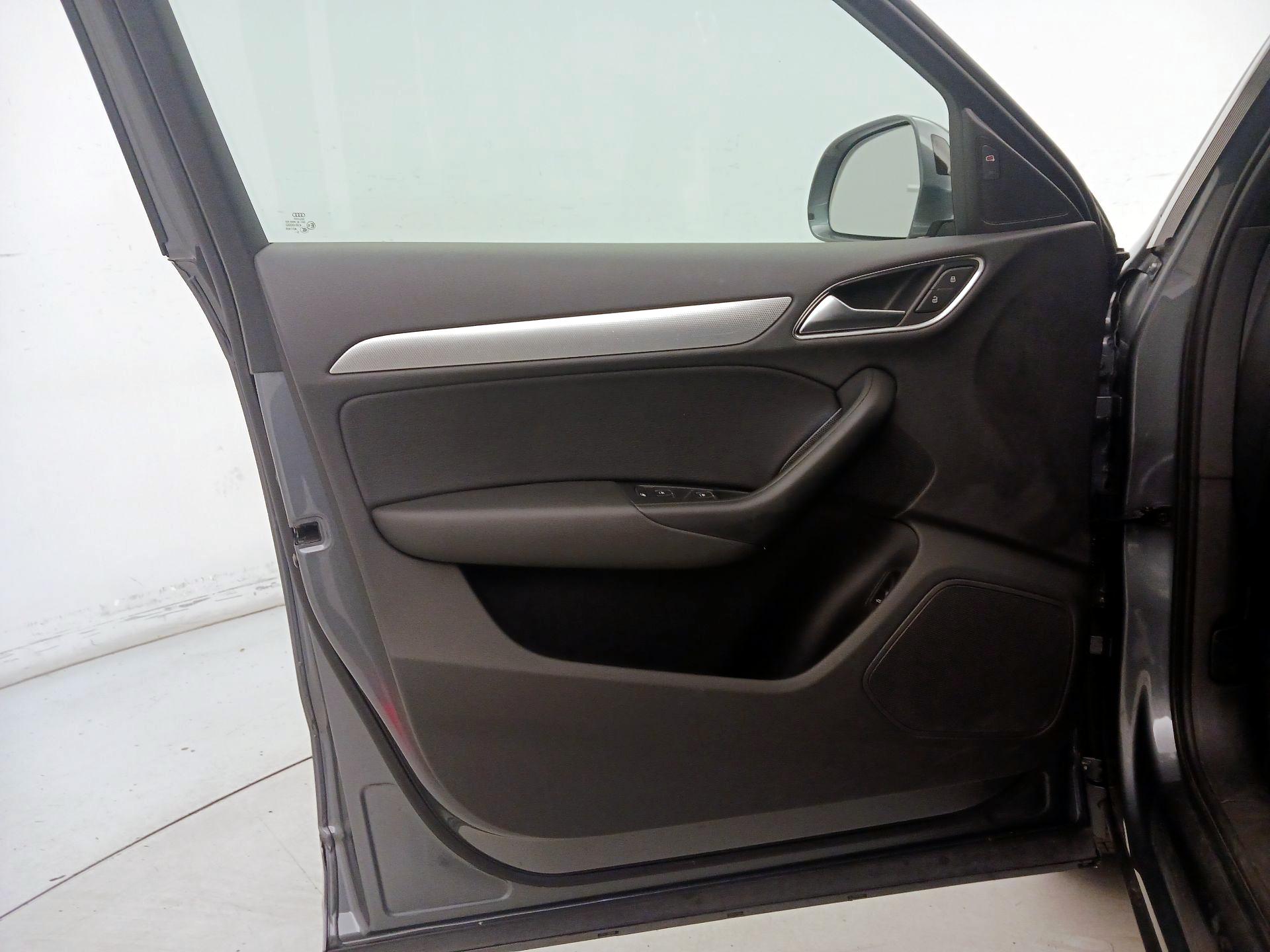 Thumbnail: 2016 Audi Q3 - 12