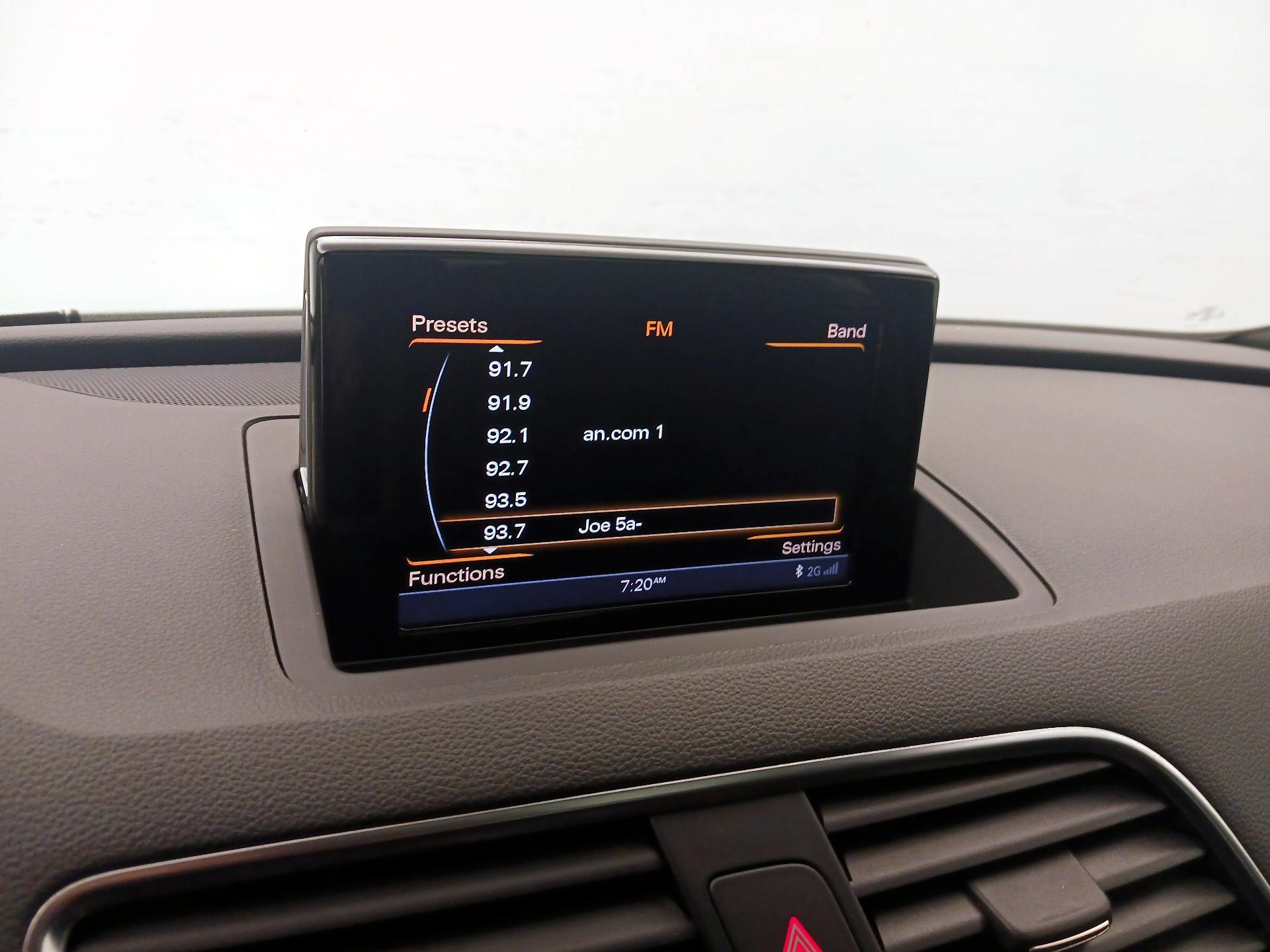 Thumbnail: 2016 Audi Q3 - 16