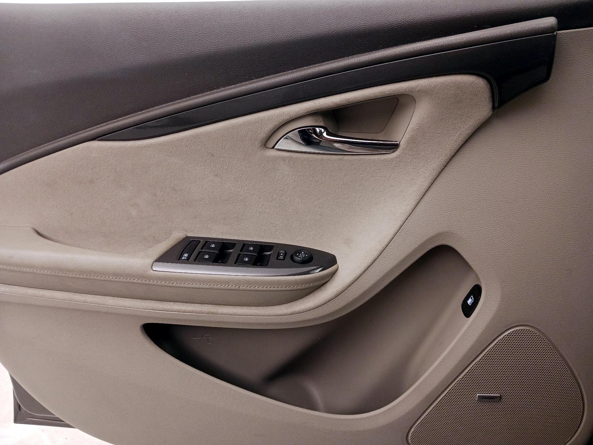 Thumbnail: 2014 Chevrolet Volt - 12