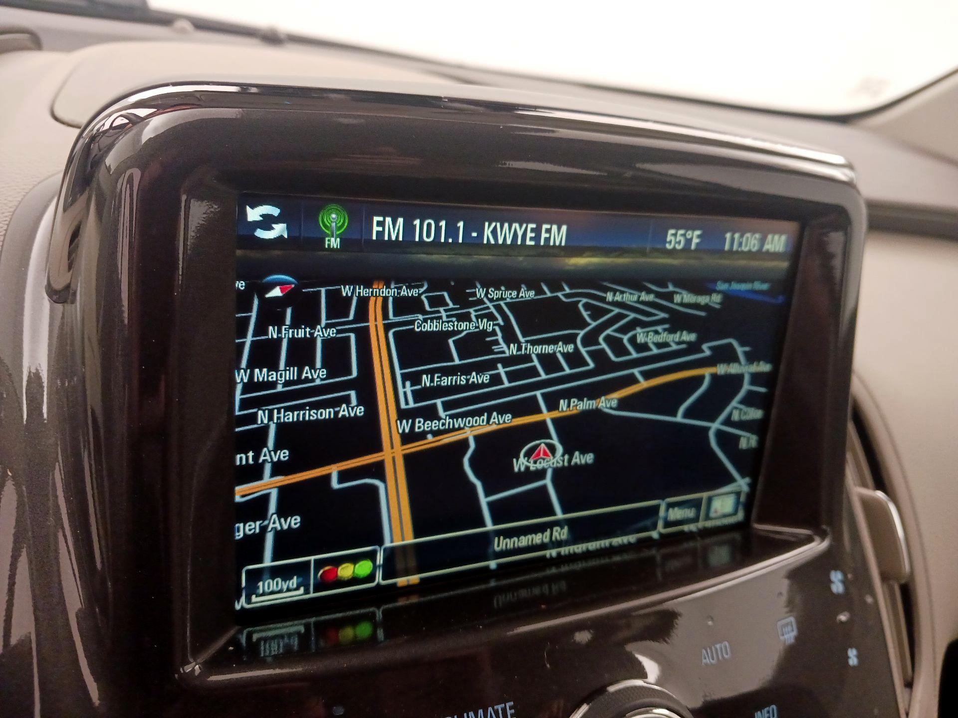 Thumbnail: 2014 Chevrolet Volt - 14
