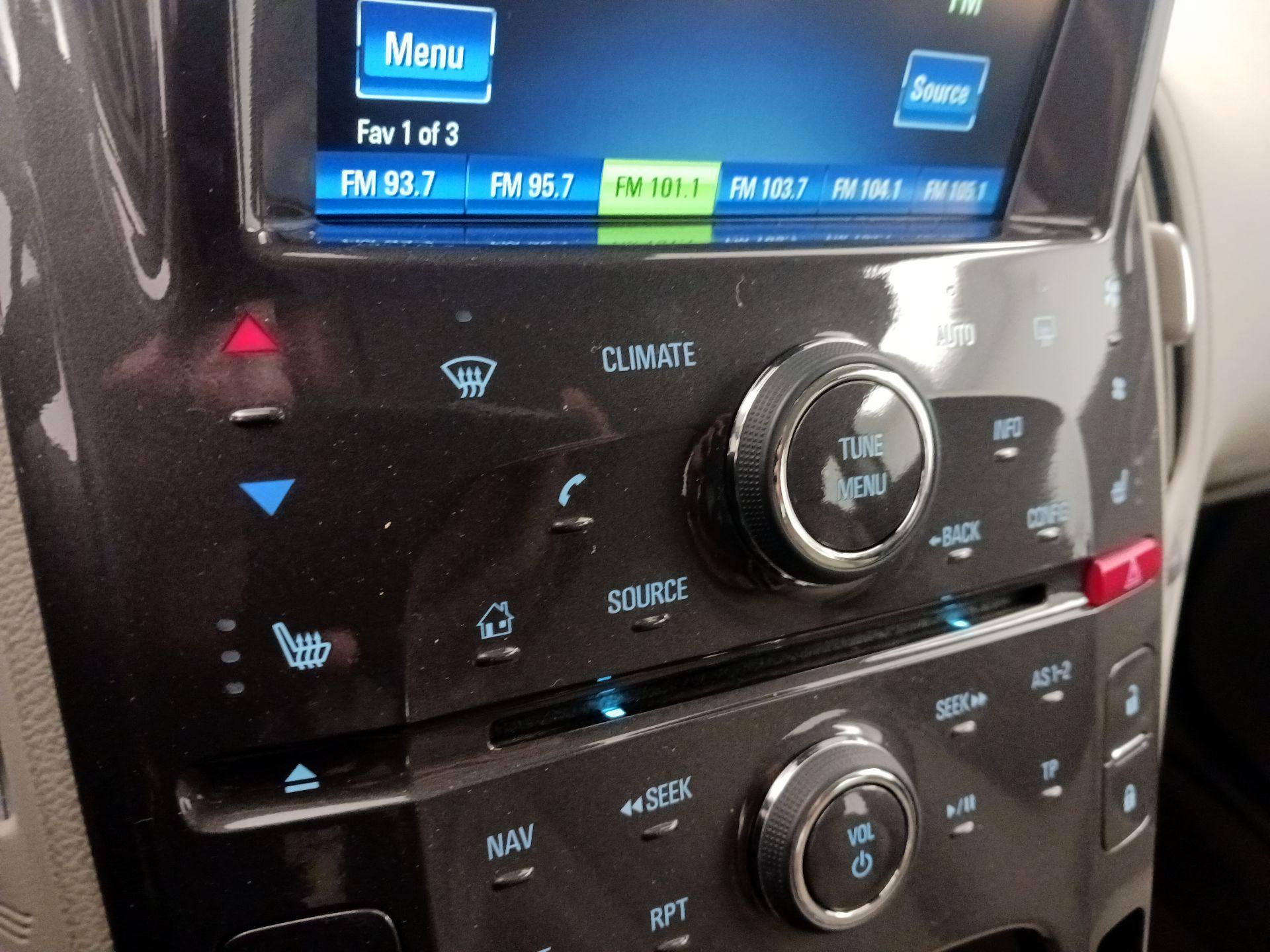 Thumbnail: 2014 Chevrolet Volt - 17