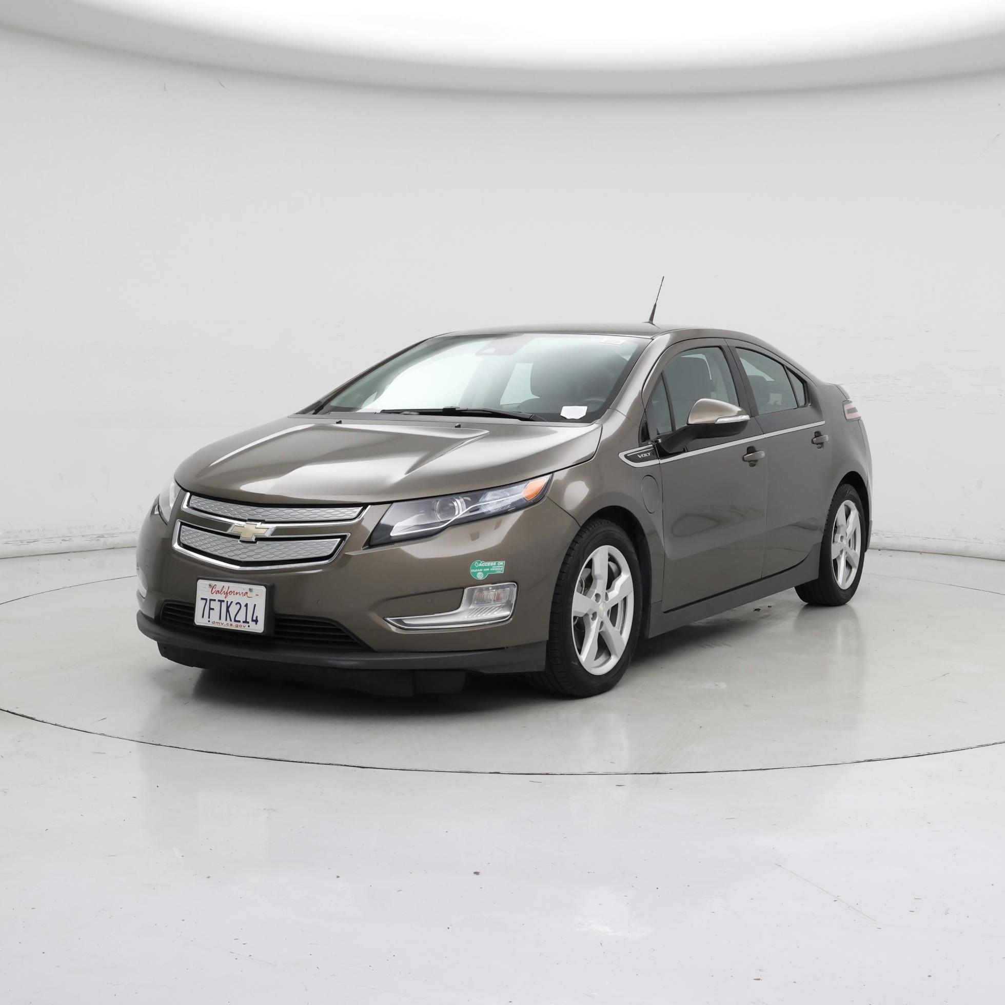 Thumbnail: 2014 Chevrolet Volt - 4