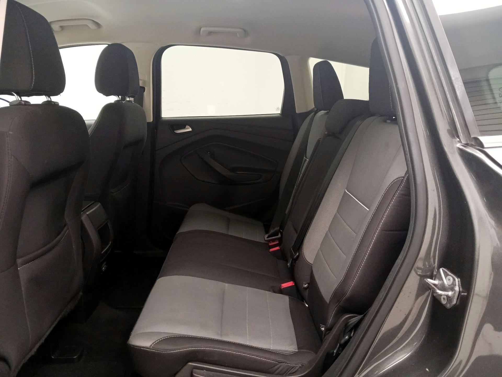 Thumbnail: 2015 Ford Escape - 18