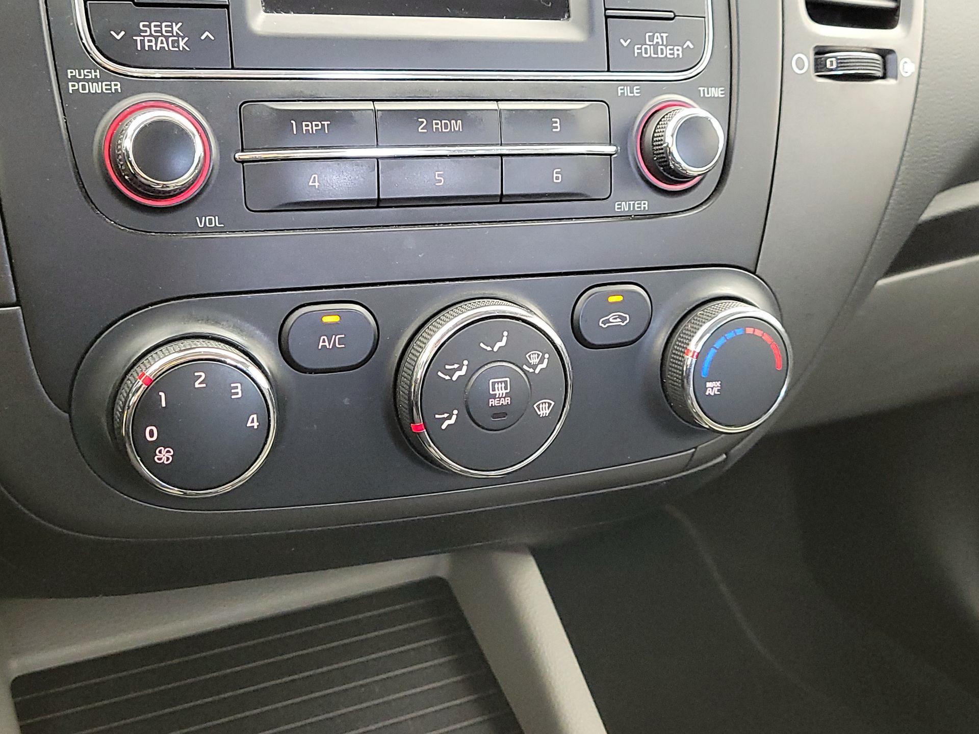 Thumbnail: 2015 Kia Forte - 14