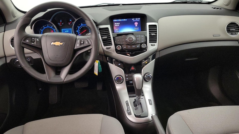 2015 Chevrolet Cruze LT 9