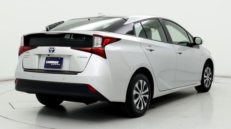 2019 Toyota Prius LE 8