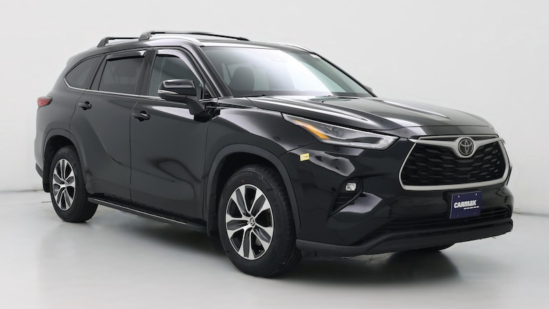 2021 Toyota Highlander XLE Hero Image