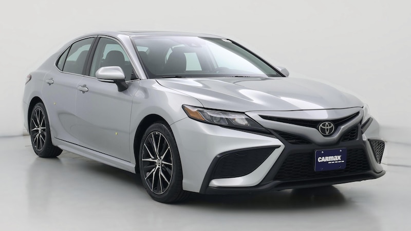 2022 Toyota Camry SE Hero Image