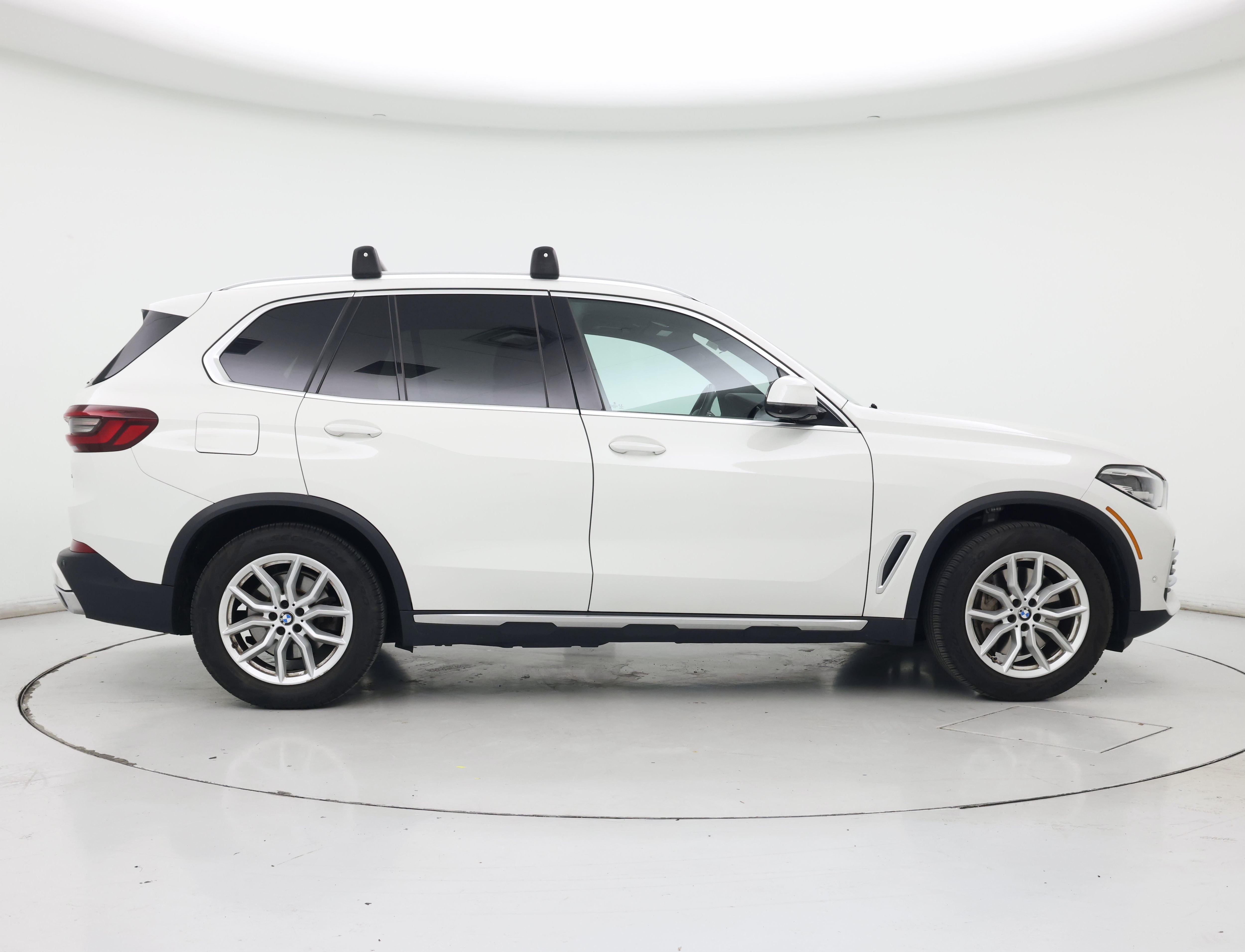 Thumbnail: 2021 BMW X5 - 7