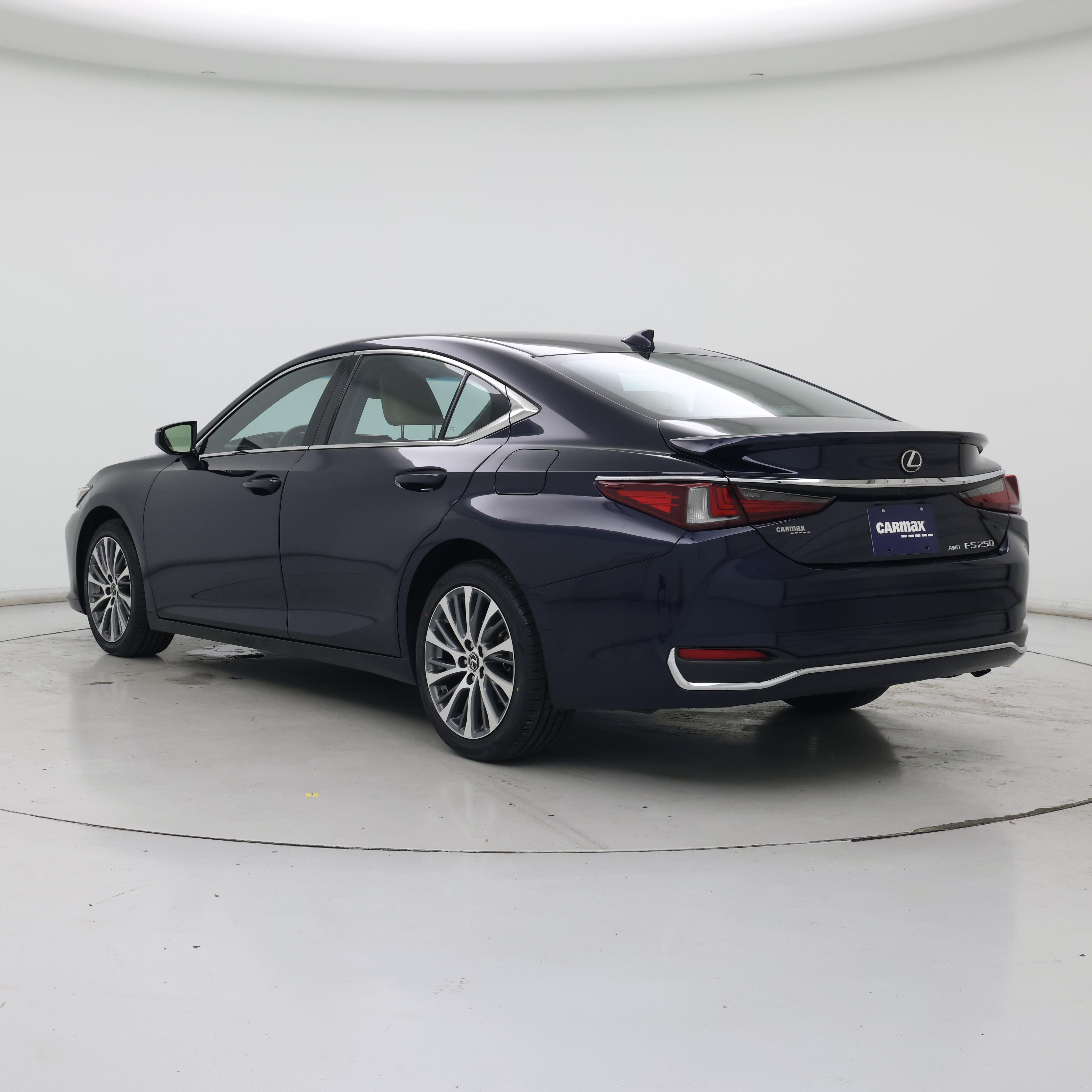 Thumbnail: 2021 Lexus ES - 2