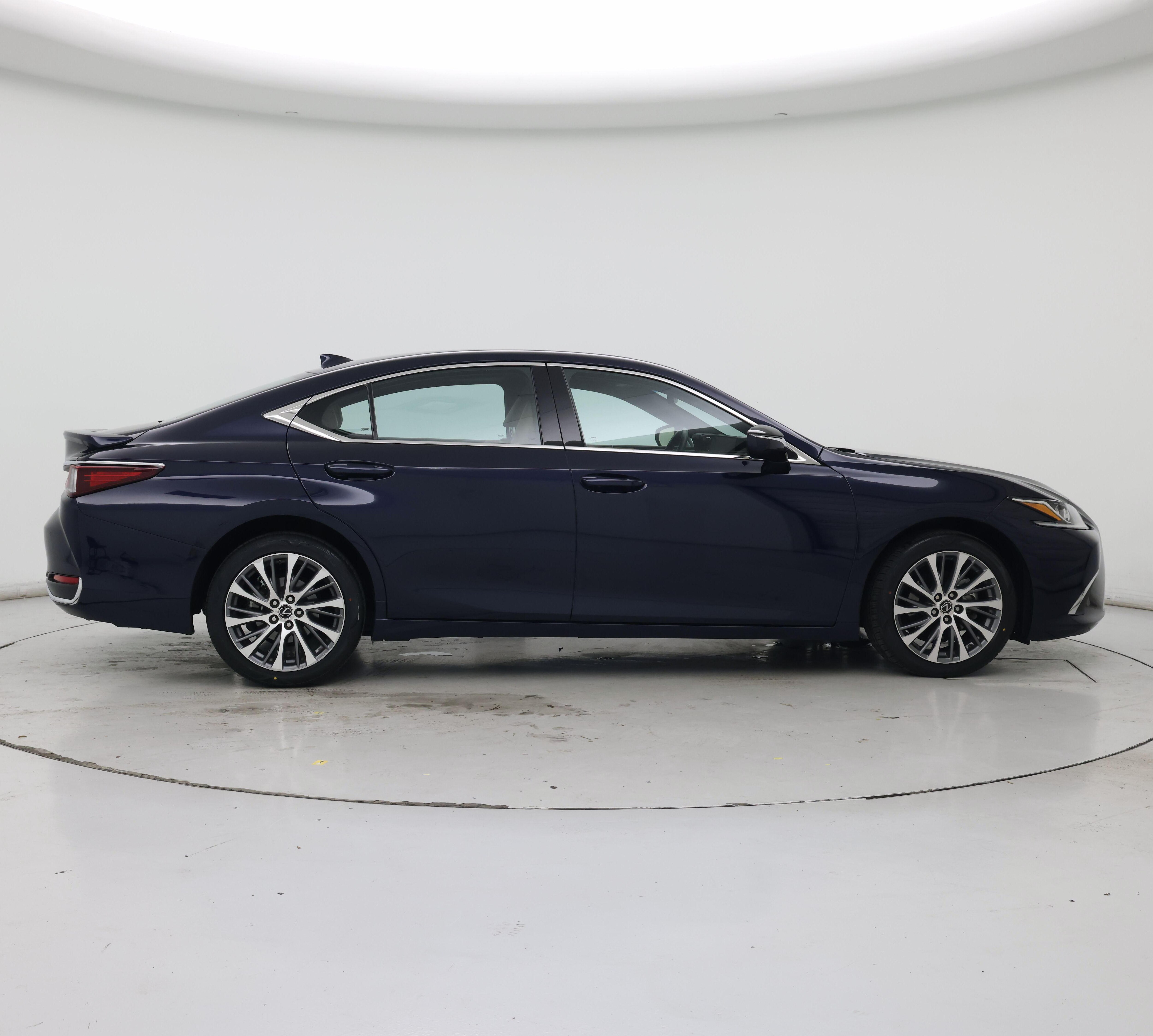 Thumbnail: 2021 Lexus ES - 7