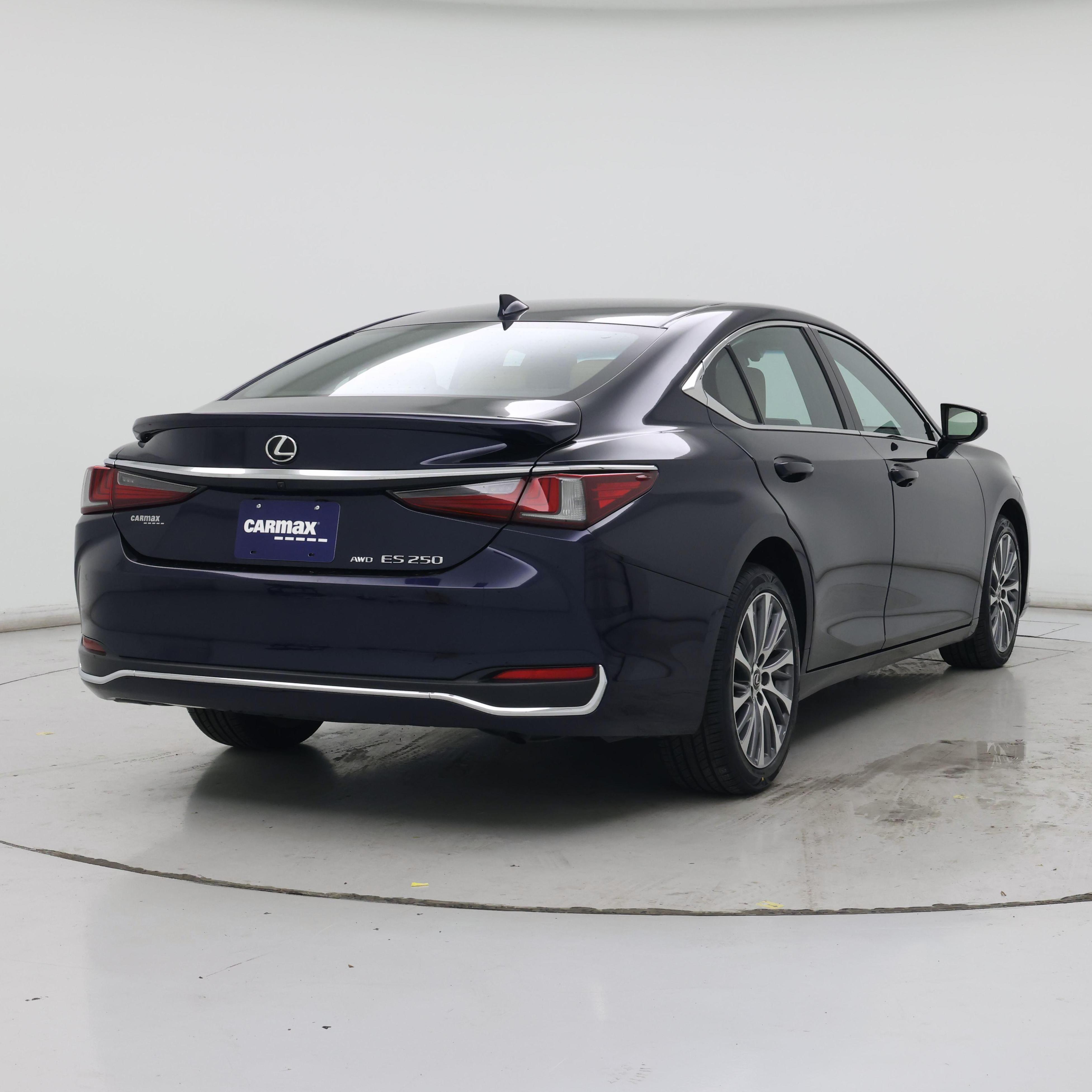 Thumbnail: 2021 Lexus ES - 8