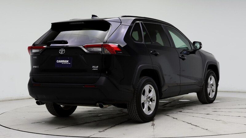 2021 Toyota RAV4 XLE 8