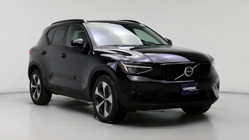 2023 Volvo XC40 B4 Ultimate Hero Image