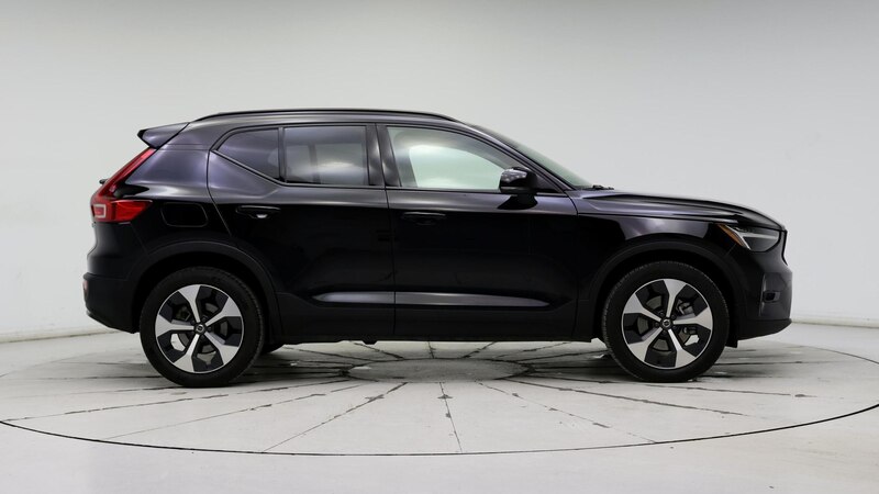 2023 Volvo XC40 B4 Ultimate 7