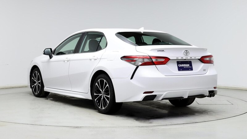 2019 Toyota Camry SE 2