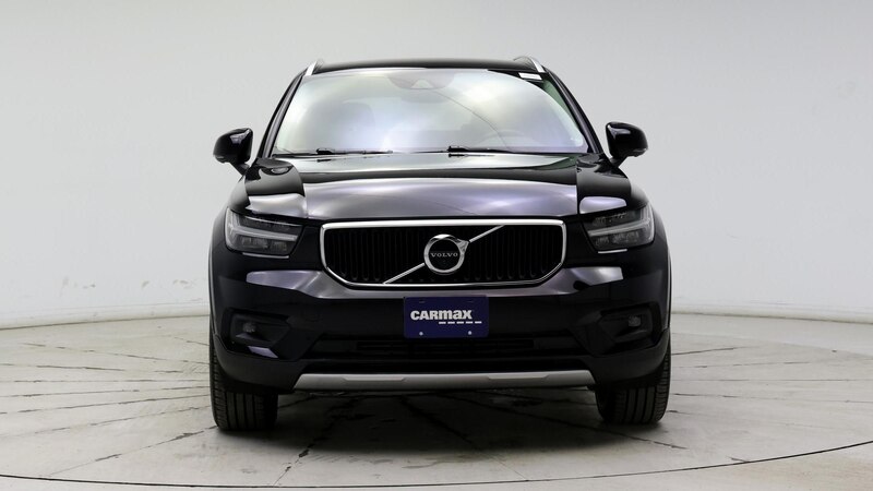 2022 Volvo XC40 T4 Momentum 5