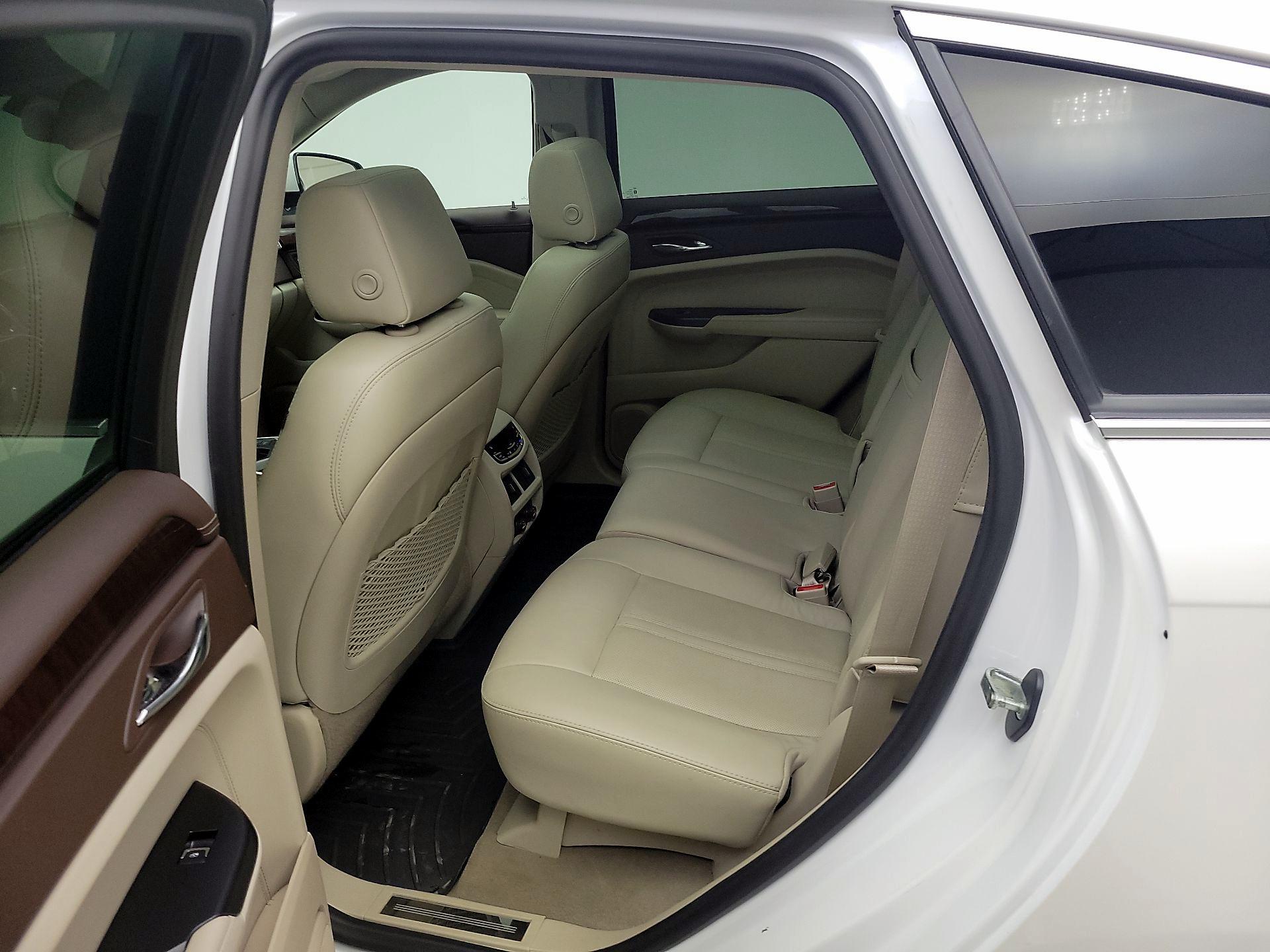 Thumbnail: 2014 Cadillac SRX - 20
