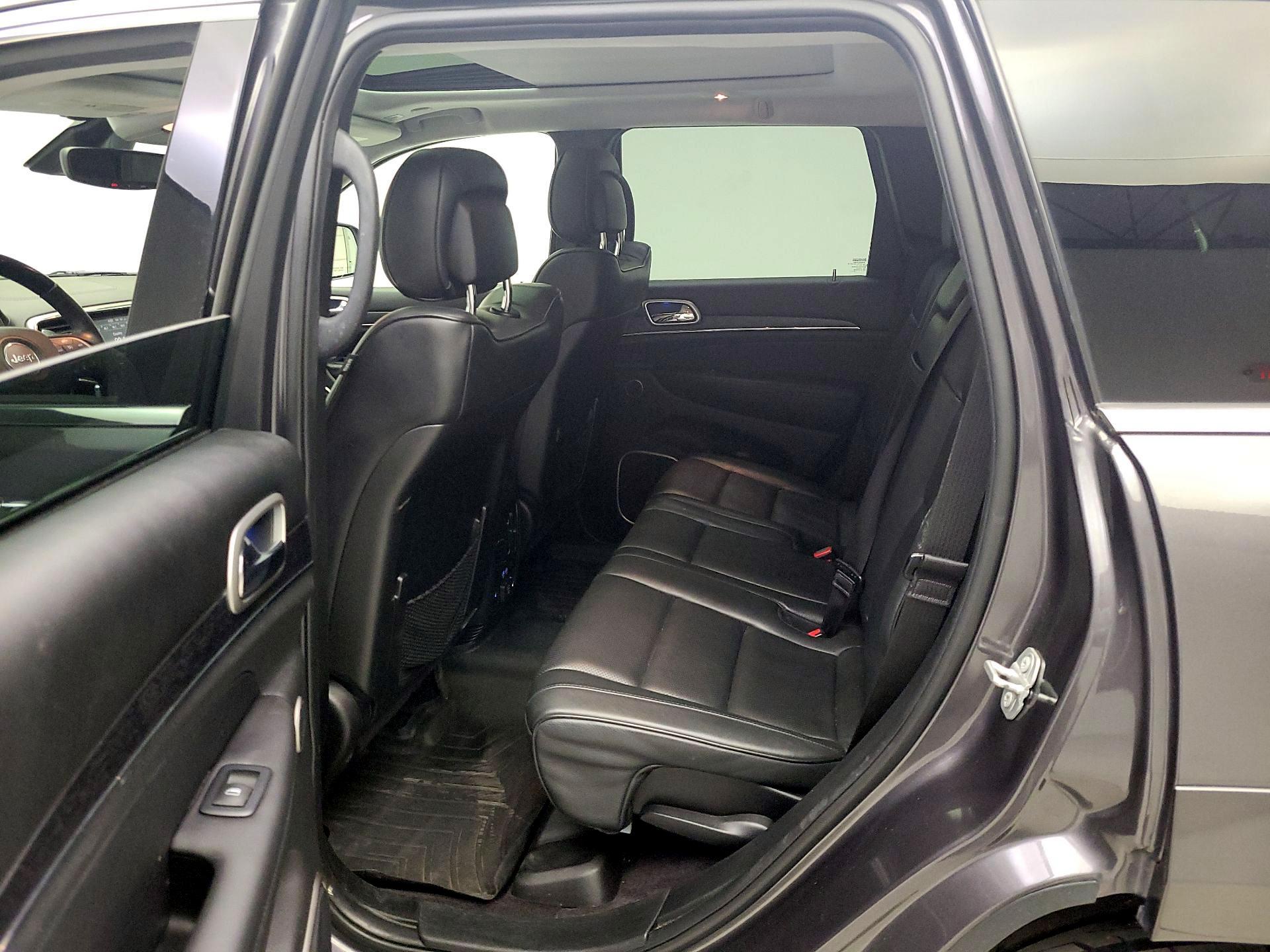 Thumbnail: 2017 Jeep Grand Cherokee - 20