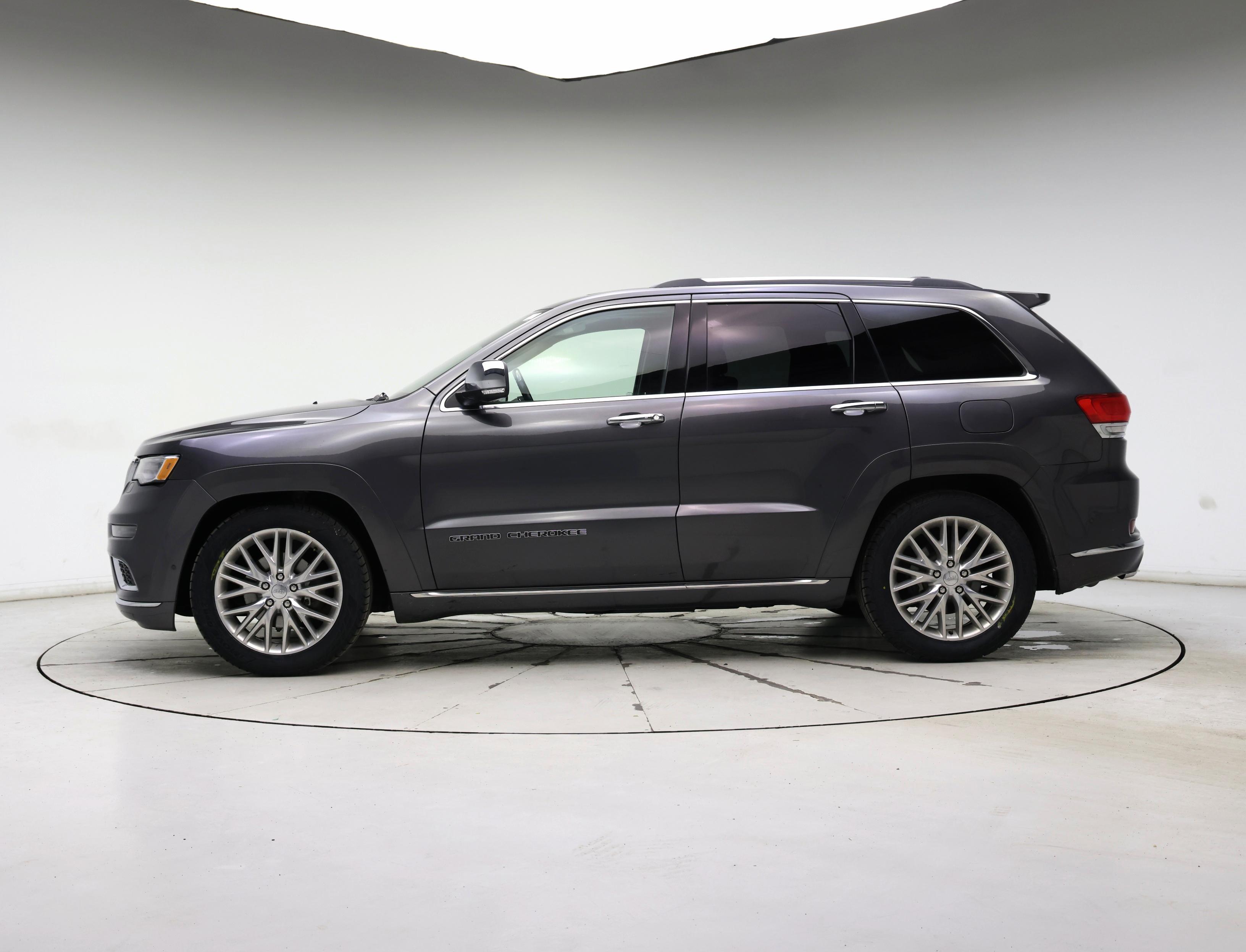 Thumbnail: 2017 Jeep Grand Cherokee - 3