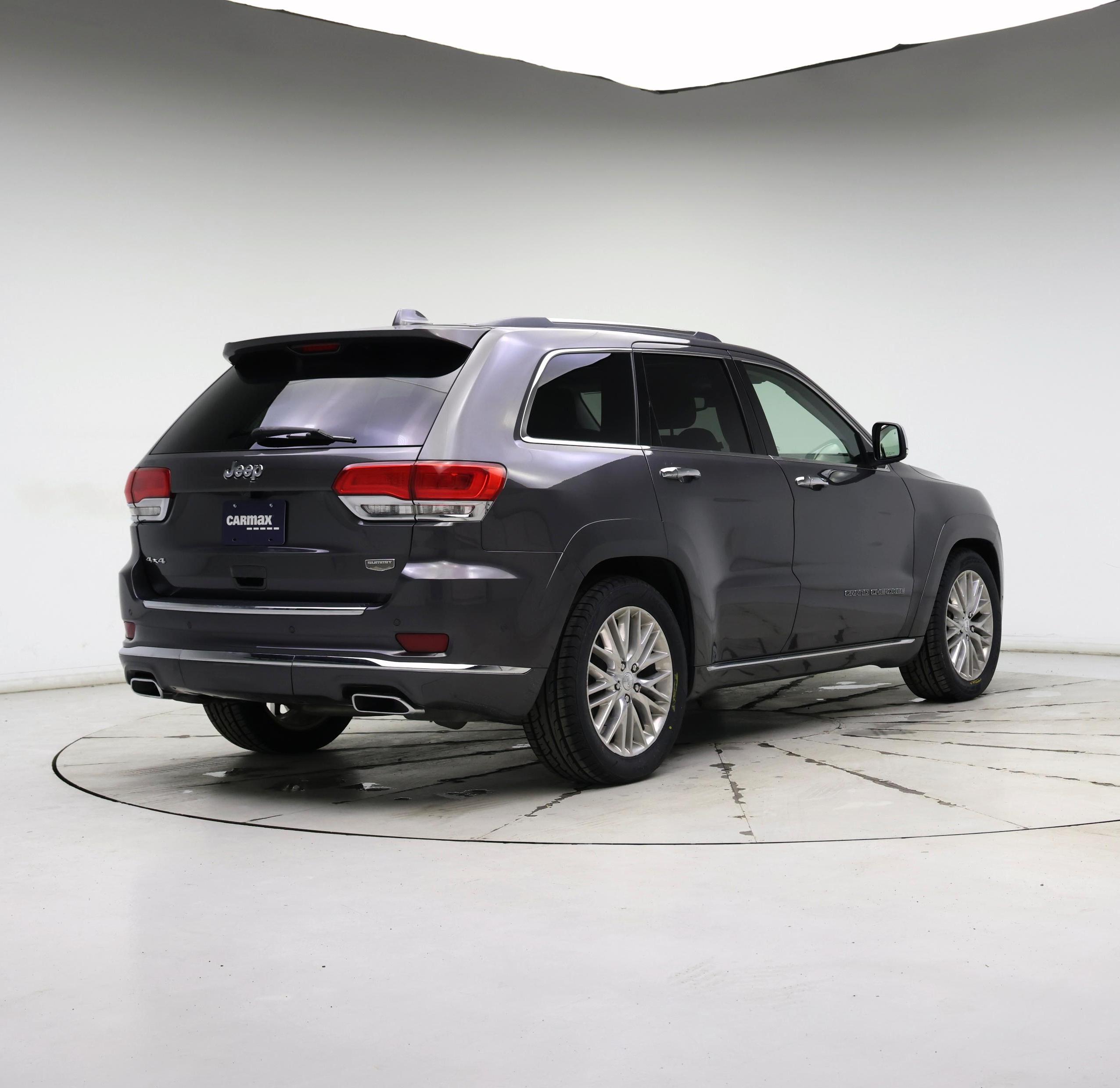 Thumbnail: 2017 Jeep Grand Cherokee - 8
