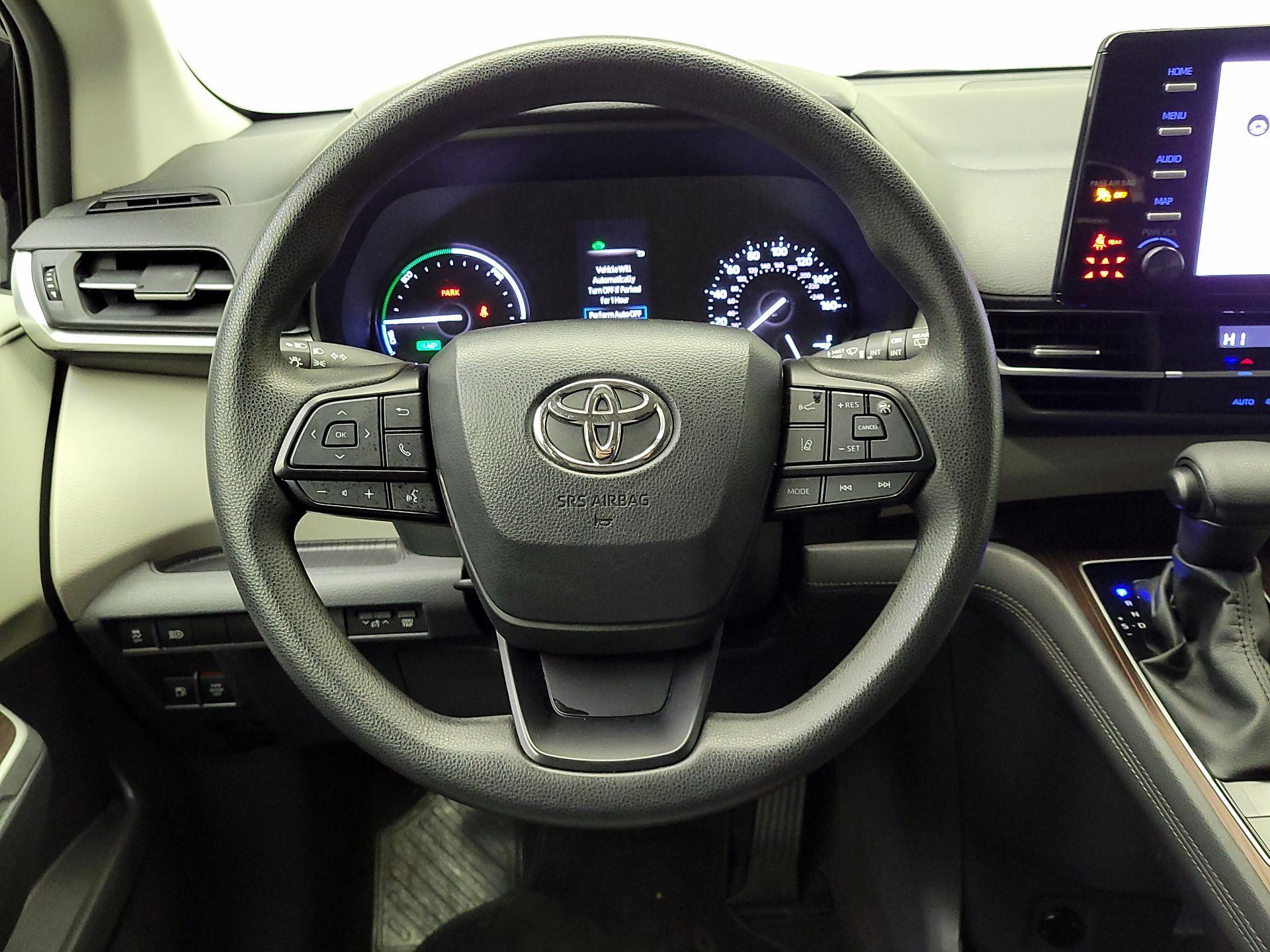 Thumbnail: 2023 Toyota Sienna - 10