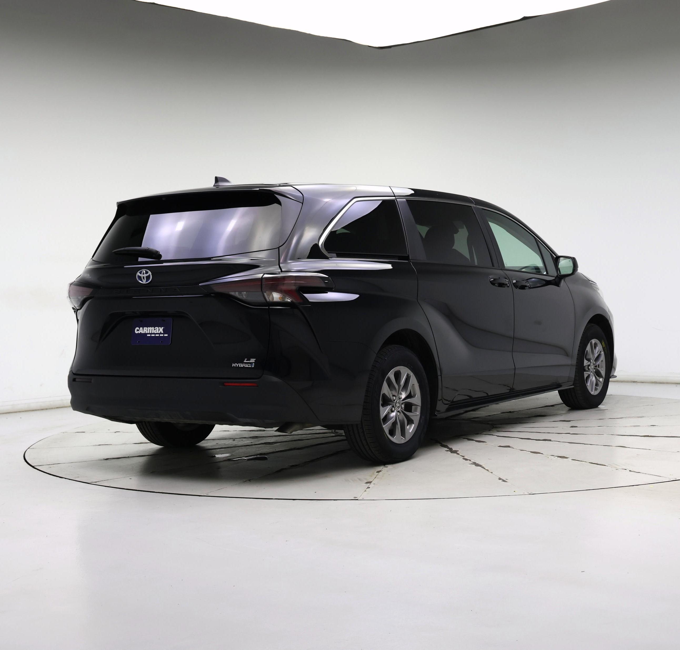 Thumbnail: 2023 Toyota Sienna - 8