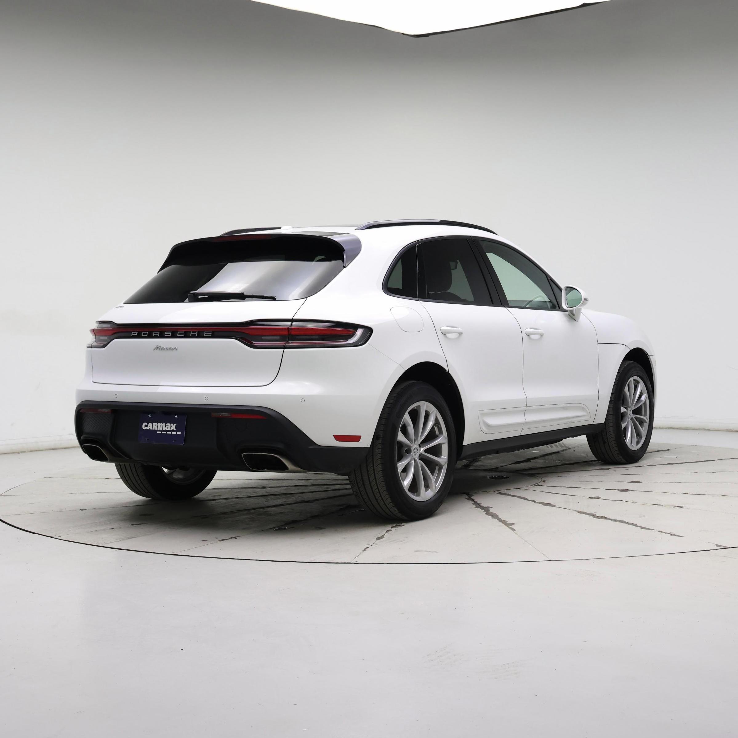 Thumbnail: 2022 Porsche Macan - 8