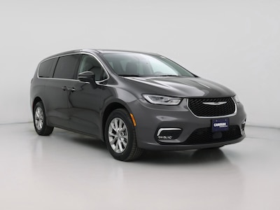 2023 Chrysler Pacifica Touring L -
                Minneapolis, MN