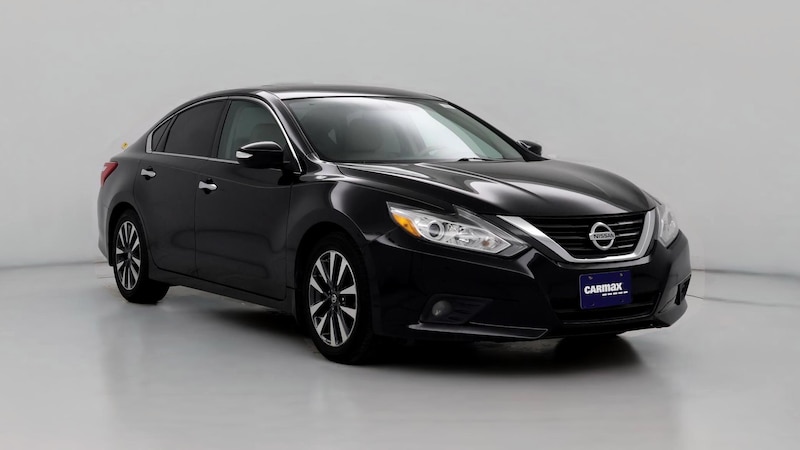 2016 Nissan Altima SL Hero Image