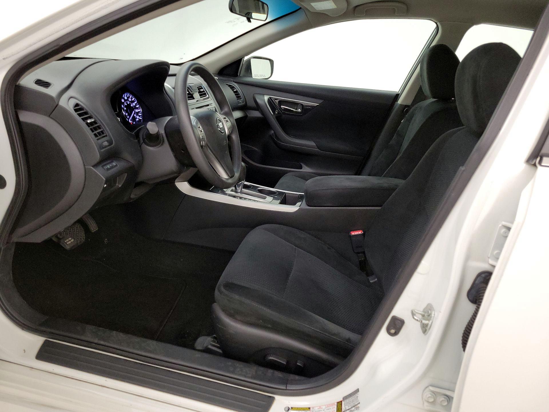 Thumbnail: 2014 Nissan Altima - 11