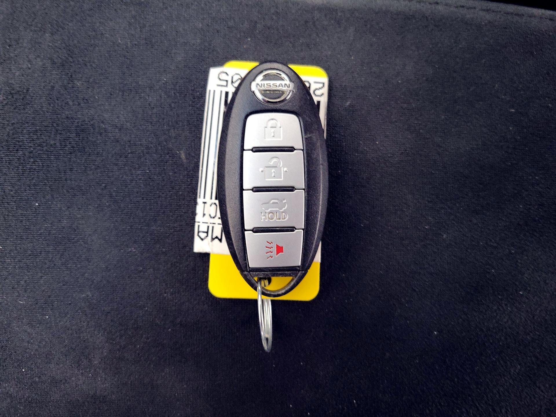 Thumbnail: 2014 Nissan Altima - 19