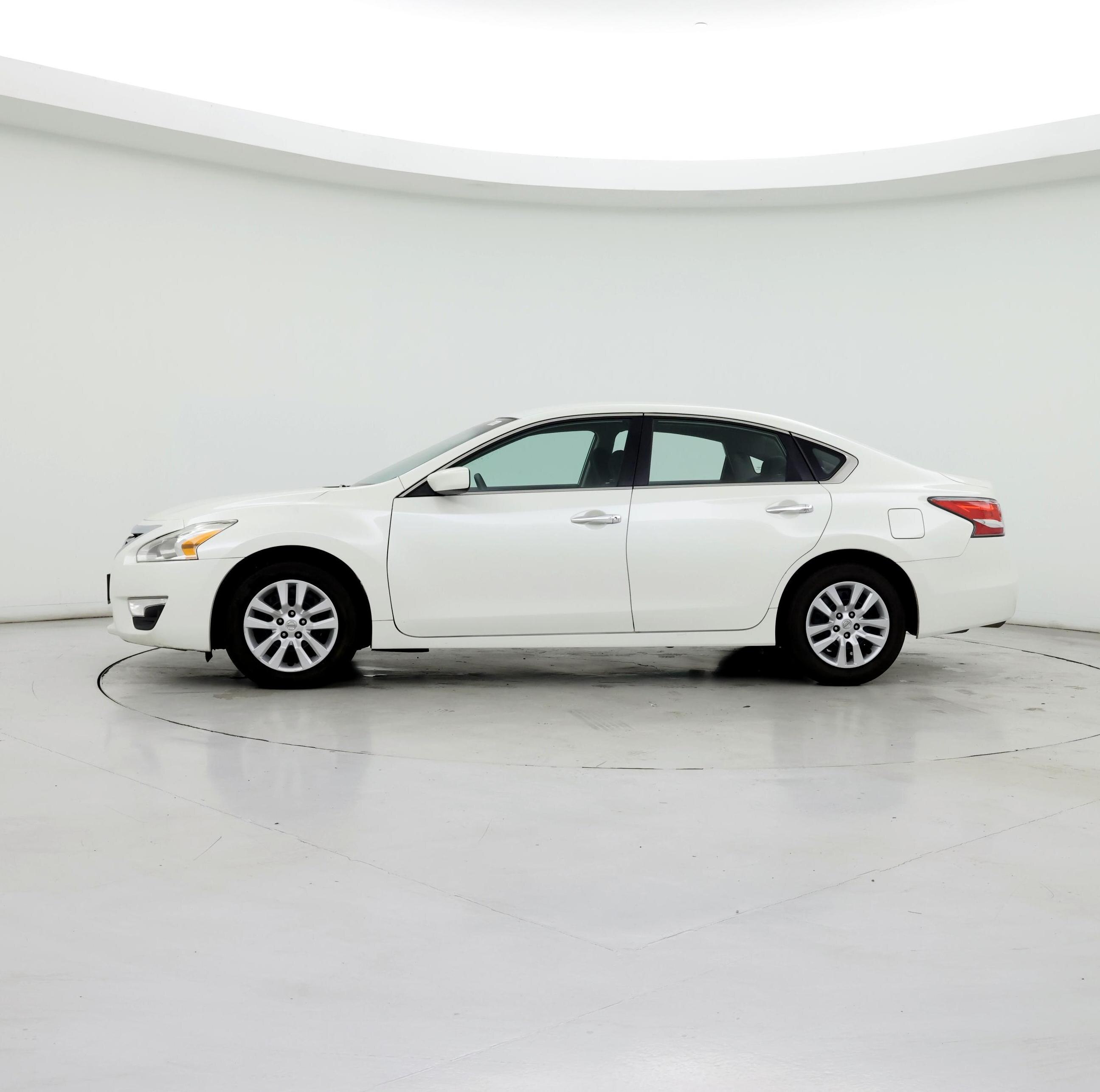 Thumbnail: 2014 Nissan Altima - 3