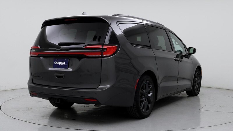 2021 Chrysler Pacifica Touring 8