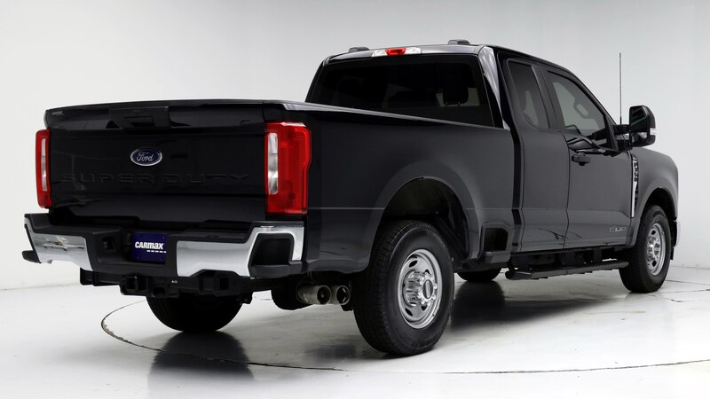 2023 Ford F-350 XL 8