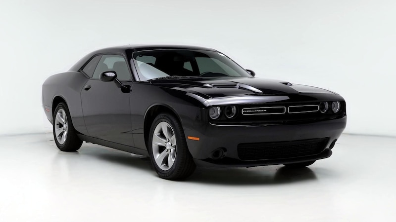 2017 Dodge Challenger SXT Hero Image