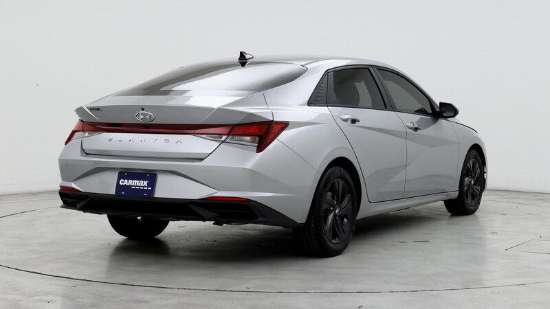 2022 Hyundai Elantra SEL 8