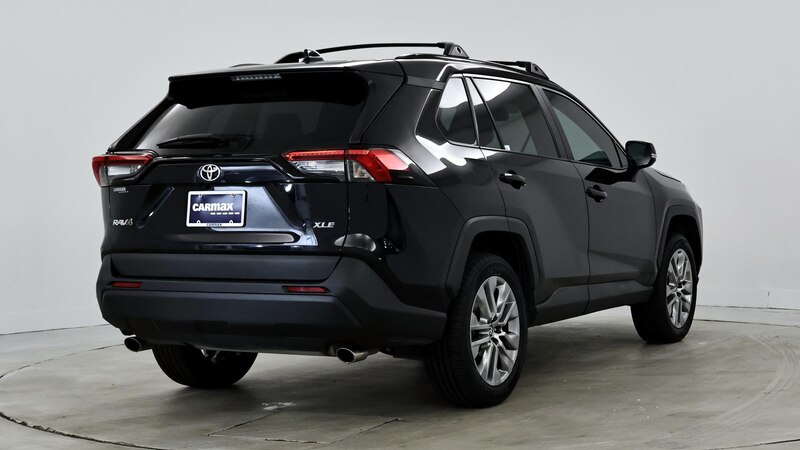 2023 Toyota RAV4 XLE Premium 8