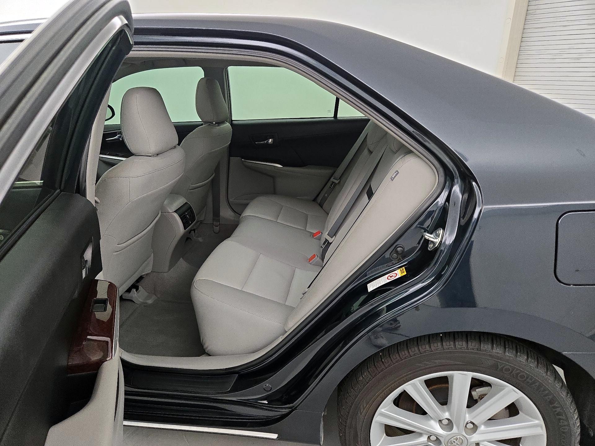 Thumbnail: 2013 Toyota Camry - 20