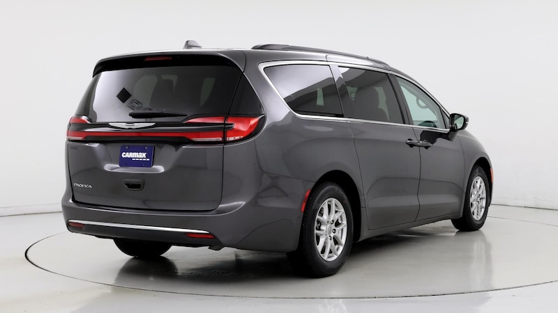 2022 Chrysler Pacifica Touring L 8