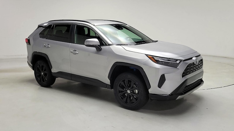 2023 Toyota RAV4 SE Hero Image