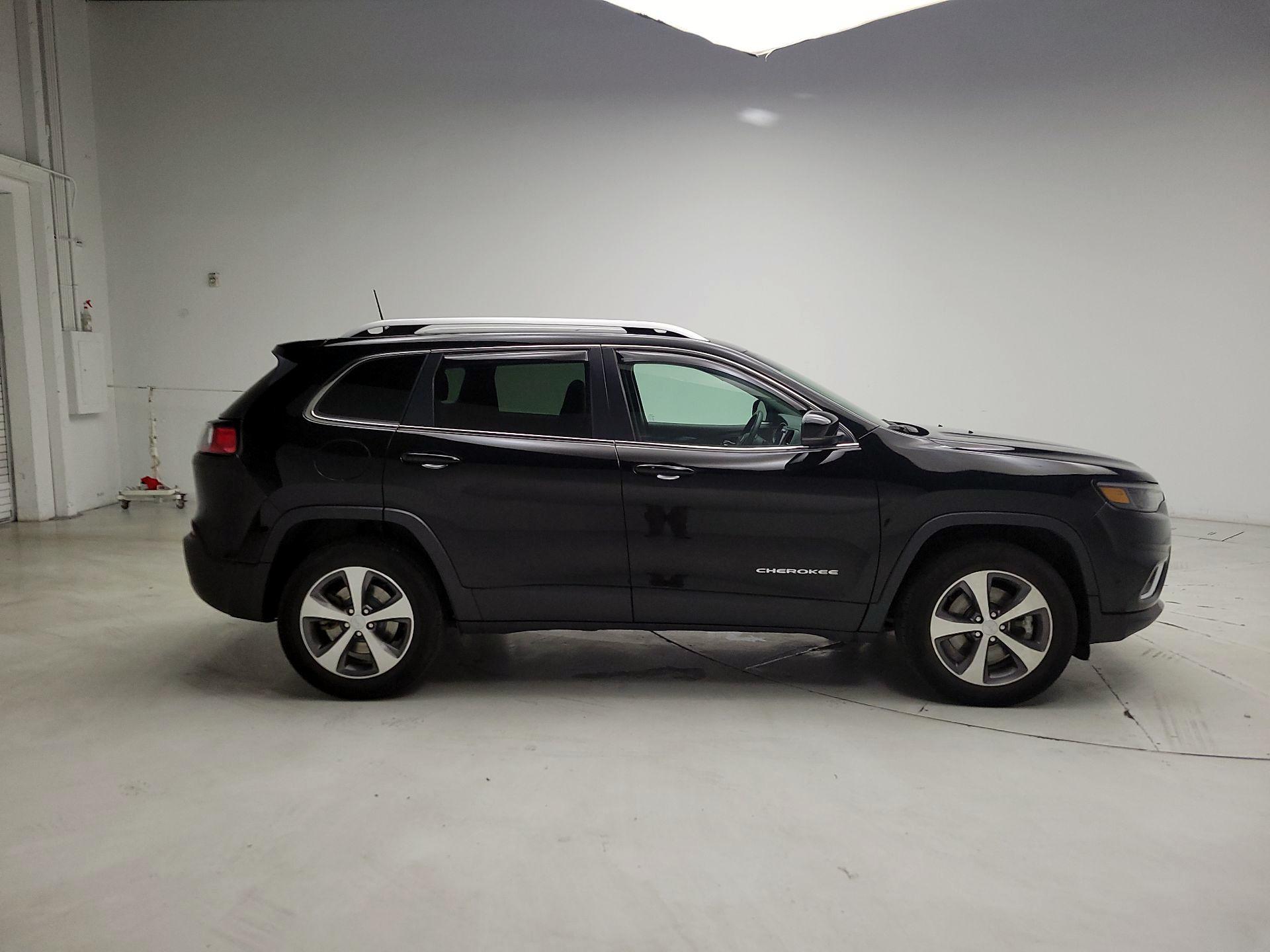 Thumbnail: 2021 Jeep Cherokee - 4