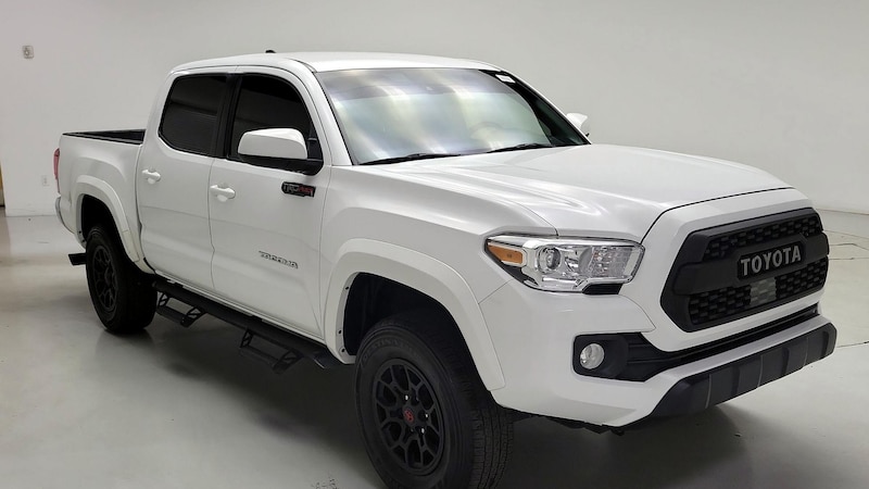 2021 Toyota Tacoma SR5 Hero Image